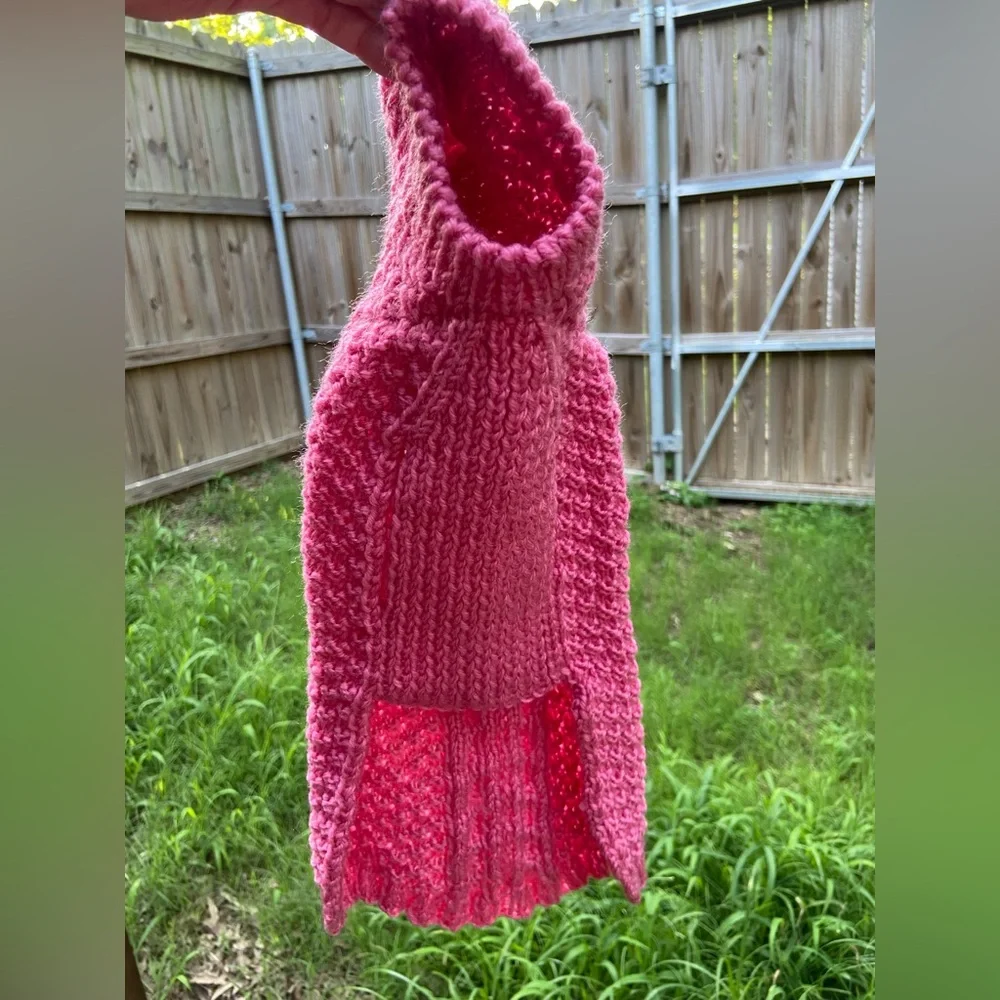 Dog Sweater with Hood for Small Girl Dogs. Female Dog Winter Jacket/Coat NWOT